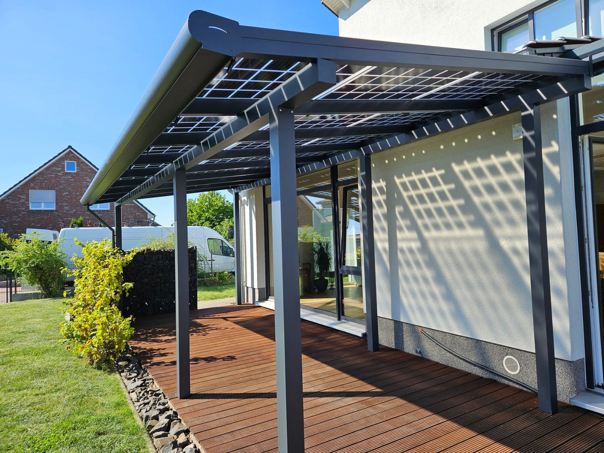 Terrassenüberdachung mit Photovoltaik
