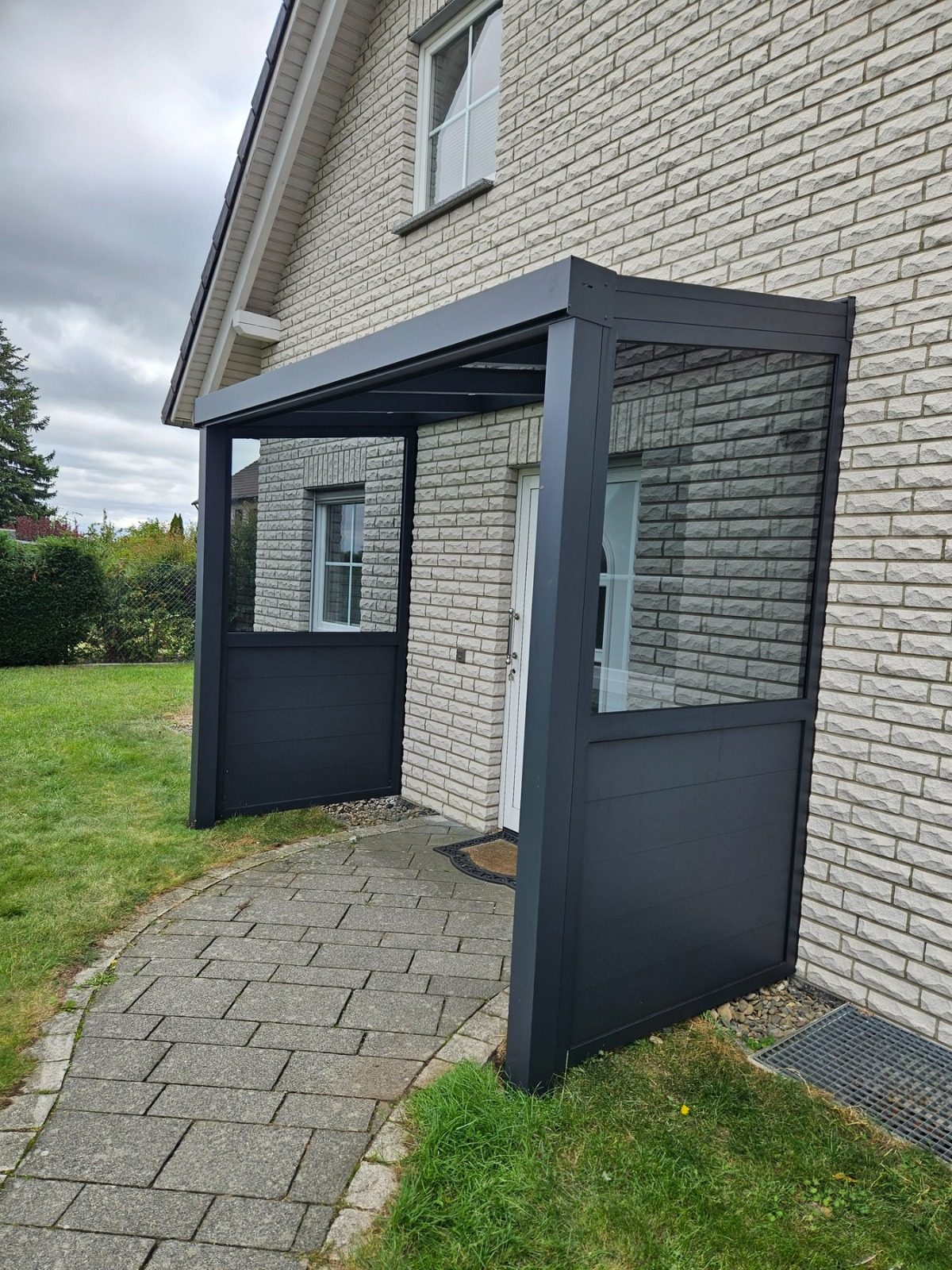 Stilvoller Schutz für Ihren Hauseingang